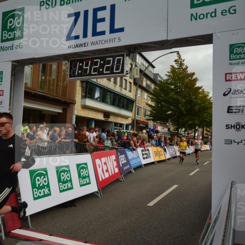 20.09.2026 - PSD Bank Halbmarathon LAZAROV Photography http://msf.ph/oto/10550502 20.09.2026 11:42:20 Ziel 1188, 1591, 1879, 2256, 2633, 4620, 4653 meine-sportfotos.de