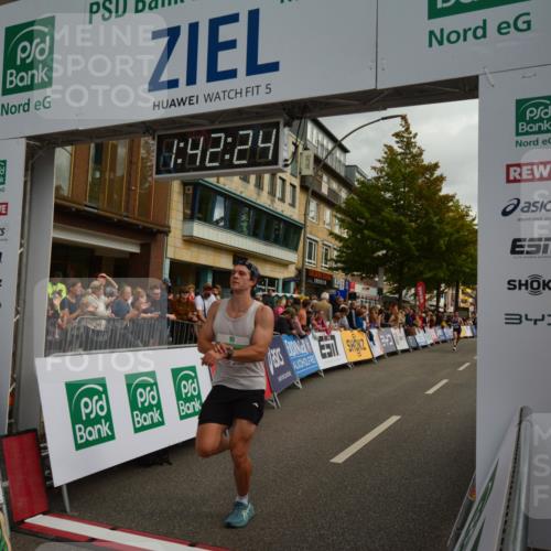 20.09.2026 - PSD Bank Halbmarathon LAZAROV Photography http://msf.ph/oto/10550506 20.09.2026 11:42:23 Ziel 1188, 1336, 1591, 1879, 2256, 2633, 4620, 4653 meine-sportfotos.de