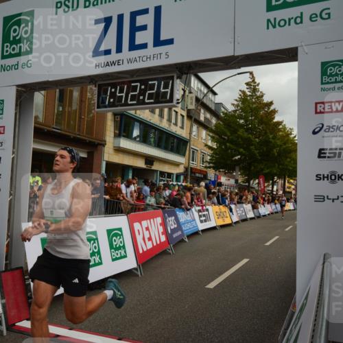 20.09.2026 - PSD Bank Halbmarathon LAZAROV Photography http://msf.ph/oto/10550508 20.09.2026 11:42:23 Ziel 1188, 1336, 1591, 1879, 2256, 2633, 4620, 4653 meine-sportfotos.de
