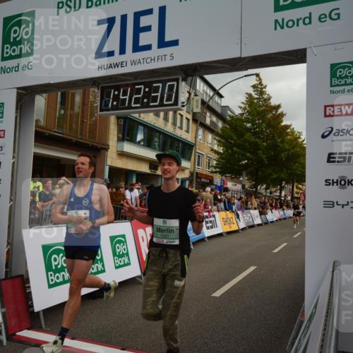 20.09.2026 - PSD Bank Halbmarathon LAZAROV Photography http://msf.ph/oto/10550510 20.09.2026 11:42:29 Ziel 1336, 1591, 2256, 2781, 4251, 4288, 4620, 4653 meine-sportfotos.de