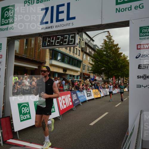 20.09.2026 - PSD Bank Halbmarathon LAZAROV Photography http://msf.ph/oto/10550512 20.09.2026 11:42:35 Ziel 1336, 1591, 2781, 4251, 4288, 4385, 4620, 4760 meine-sportfotos.de