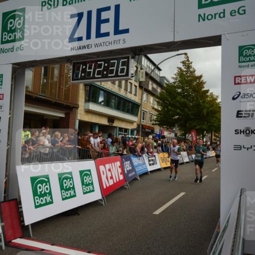 20.09.2026 - PSD Bank Halbmarathon LAZAROV Photography http://msf.ph/oto/10550515 20.09.2026 11:42:35 Ziel 1336, 1591, 2781, 4251, 4288, 4385, 4620, 4760 meine-sportfotos.de