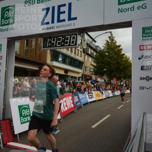 20.09.2026 - PSD Bank Halbmarathon LAZAROV Photography http://msf.ph/oto/10550517 20.09.2026 11:42:38 Ziel 1258, 1336, 1888, 2781, 3892, 4251, 4288, 4385, 4760 meine-sportfotos.de