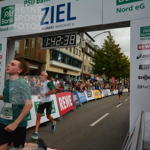 20.09.2026 - PSD Bank Halbmarathon LAZAROV Photography http://msf.ph/oto/10550518 20.09.2026 11:42:38 Ziel 1258, 1336, 1888, 2781, 3892, 4251, 4288, 4385, 4760 meine-sportfotos.de