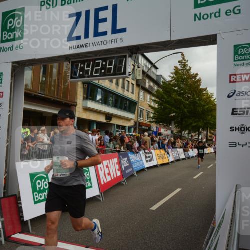 20.09.2026 - PSD Bank Halbmarathon LAZAROV Photography http://msf.ph/oto/10550524 20.09.2026 11:42:41 Ziel 1258, 1336, 1888, 2241, 2781, 3892, 4251, 4288, 4385, 4634, 4760 meine-sportfotos.de