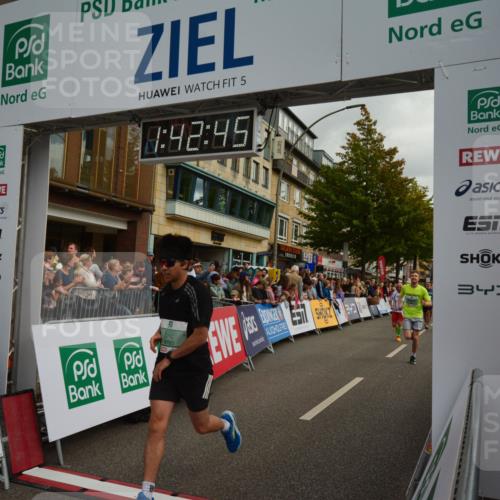 20.09.2026 - PSD Bank Halbmarathon LAZAROV Photography http://msf.ph/oto/10550528 20.09.2026 11:42:44 Ziel 1258, 1888, 2241, 2781, 3892, 4008, 4251, 4288, 4294, 4385, 4541, 4634, 4760 meine-sportfotos.de