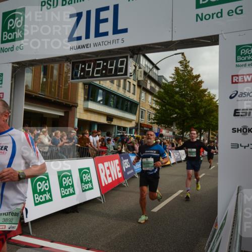 20.09.2026 - PSD Bank Halbmarathon LAZAROV Photography http://msf.ph/oto/10550545 20.09.2026 11:42:48 Ziel 1156, 1258, 1888, 2241, 3892, 4008, 4294, 4385, 4541, 4634, 4760 meine-sportfotos.de