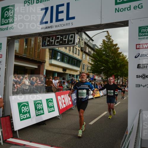20.09.2026 - PSD Bank Halbmarathon LAZAROV Photography http://msf.ph/oto/10550546 20.09.2026 11:42:48 Ziel 1156, 1258, 1888, 2241, 3892, 4008, 4294, 4385, 4541, 4634, 4760 meine-sportfotos.de