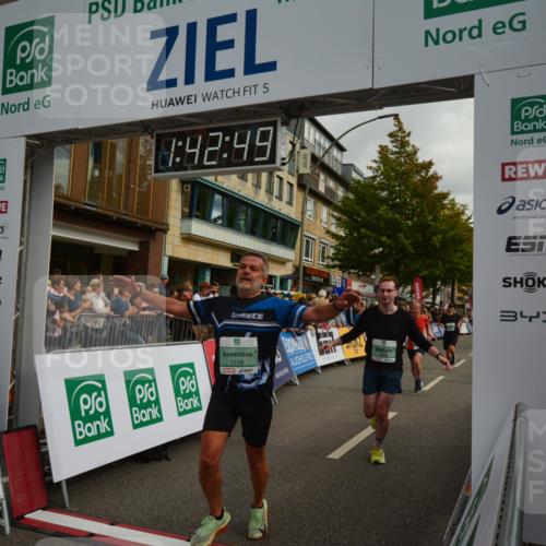 20.09.2026 - PSD Bank Halbmarathon LAZAROV Photography http://msf.ph/oto/10550548 20.09.2026 11:42:49 Ziel 1156, 1258, 1888, 1960, 2241, 3892, 4008, 4294, 4385, 4541, 4634, 4760 meine-sportfotos.de