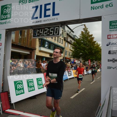 20.09.2026 - PSD Bank Halbmarathon LAZAROV Photography http://msf.ph/oto/10550553 20.09.2026 11:42:49 Ziel 1156, 1258, 1888, 1960, 2241, 3892, 4008, 4294, 4385, 4541, 4634, 4760 meine-sportfotos.de