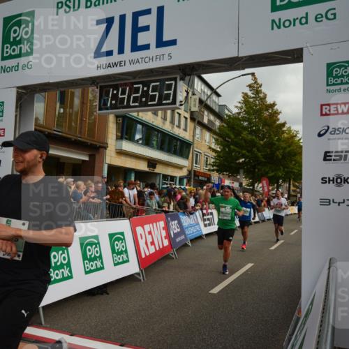 20.09.2026 - PSD Bank Halbmarathon LAZAROV Photography http://msf.ph/oto/10550565 20.09.2026 11:42:53 Ziel 1156, 1258, 1888, 1960, 2241, 3892, 4008, 4294, 4541, 4634 meine-sportfotos.de