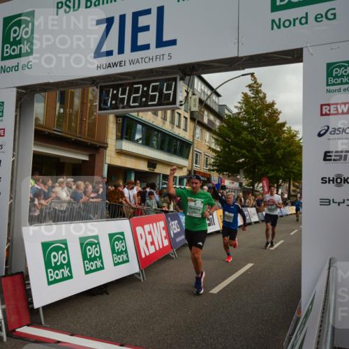 20.09.2026 - PSD Bank Halbmarathon LAZAROV Photography http://msf.ph/oto/10550568 20.09.2026 11:42:53 Ziel 1156, 1258, 1888, 1960, 2241, 3892, 4008, 4294, 4541, 4634 meine-sportfotos.de