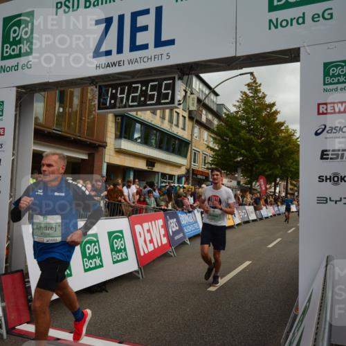 20.09.2026 - PSD Bank Halbmarathon LAZAROV Photography http://msf.ph/oto/10550573 20.09.2026 11:42:55 Ziel 1156, 1258, 1888, 1960, 2241, 4008, 4294, 4541, 4634 meine-sportfotos.de