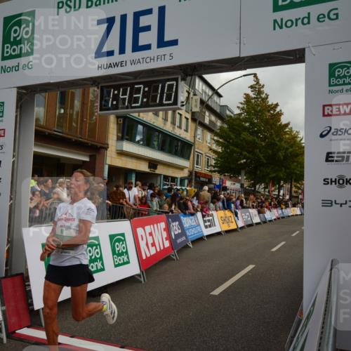 20.09.2026 - PSD Bank Halbmarathon LAZAROV Photography http://msf.ph/oto/10550584 20.09.2026 11:43:09 Ziel 4532, 4788 meine-sportfotos.de