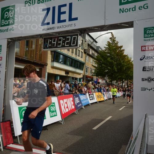 20.09.2026 - PSD Bank Halbmarathon LAZAROV Photography http://msf.ph/oto/10550588 20.09.2026 11:43:20 Ziel 1492, 2068, 2245, 2642, 2729, 3037, 3285, 4501, 4532 meine-sportfotos.de