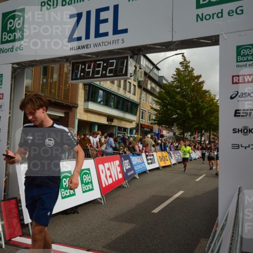 20.09.2026 - PSD Bank Halbmarathon LAZAROV Photography http://msf.ph/oto/10550589 20.09.2026 11:43:20 Ziel 1492, 2068, 2245, 2642, 2729, 3037, 3285, 4501, 4532 meine-sportfotos.de