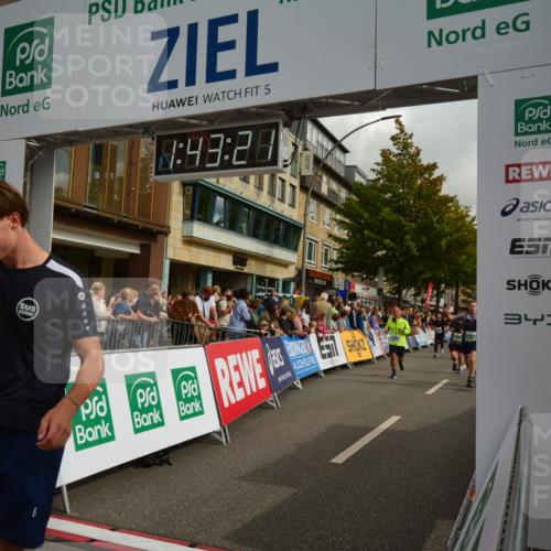20.09.2026 - PSD Bank Halbmarathon LAZAROV Photography http://msf.ph/oto/10550591 20.09.2026 11:43:20 Ziel 1492, 2068, 2245, 2642, 2729, 3037, 3285, 4501, 4532 meine-sportfotos.de