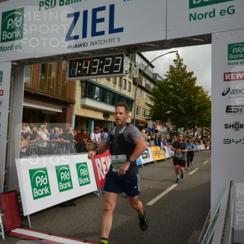 20.09.2026 - PSD Bank Halbmarathon LAZAROV Photography http://msf.ph/oto/10550593 20.09.2026 11:43:23 Ziel 1492, 2068, 2245, 2637, 2642, 2729, 3037, 3285, 4501, 4532 meine-sportfotos.de