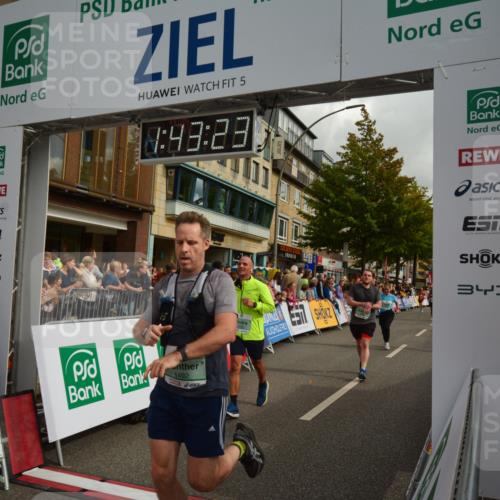 20.09.2026 - PSD Bank Halbmarathon LAZAROV Photography http://msf.ph/oto/10550594 20.09.2026 11:43:23 Ziel 1492, 2068, 2245, 2637, 2642, 2729, 3037, 3285, 4501, 4532 meine-sportfotos.de