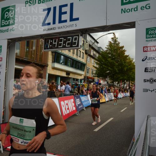 20.09.2026 - PSD Bank Halbmarathon LAZAROV Photography http://msf.ph/oto/10550611 20.09.2026 11:43:29 Ziel 1492, 1671, 2068, 2245, 2637, 2642, 2729, 3037, 3285, 4055, 4351, 4501 meine-sportfotos.de
