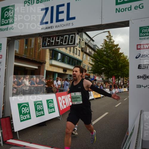 20.09.2026 - PSD Bank Halbmarathon LAZAROV Photography http://msf.ph/oto/10550714 20.09.2026 11:43:59 Ziel 1493, 1833, 2071, 2211, 2946, 3117, 3651, 4723 meine-sportfotos.de