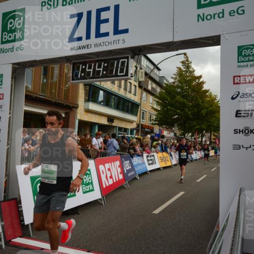 20.09.2026 - PSD Bank Halbmarathon LAZAROV Photography http://msf.ph/oto/10550727 20.09.2026 11:44:09 Ziel 1147, 1455, 1715, 1833, 2132, 2366, 2467, 2512, 2966, 3613, 3651, 4607, 4723 meine-sportfotos.de