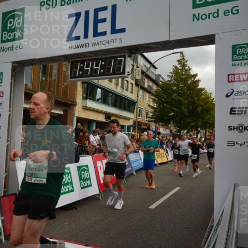 20.09.2026 - PSD Bank Halbmarathon LAZAROV Photography http://msf.ph/oto/10550756 20.09.2026 11:44:17 Ziel 1147, 1455, 1715, 1753, 1833, 2132, 2366, 2467, 2512, 2966, 3322, 3613, 4026, 4533, 4607, 4608 meine-sportfotos.de