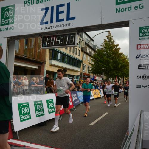 20.09.2026 - PSD Bank Halbmarathon LAZAROV Photography http://msf.ph/oto/10550757 20.09.2026 11:44:17 Ziel 1147, 1455, 1715, 1753, 1833, 2132, 2366, 2467, 2512, 2966, 3322, 3613, 4026, 4533, 4607, 4608 meine-sportfotos.de