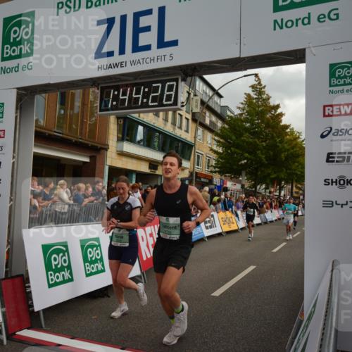 20.09.2026 - PSD Bank Halbmarathon LAZAROV Photography http://msf.ph/oto/10550795 20.09.2026 11:44:28 Ziel 1317, 1730, 1753, 2805, 3322, 3706, 4026, 4309, 4533, 4608 meine-sportfotos.de