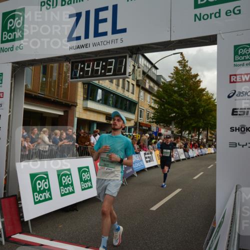 20.09.2026 - PSD Bank Halbmarathon LAZAROV Photography http://msf.ph/oto/10550802 20.09.2026 11:44:31 Ziel 1317, 1730, 1753, 2593, 2708, 2805, 3322, 3706, 4026, 4309, 4533 meine-sportfotos.de