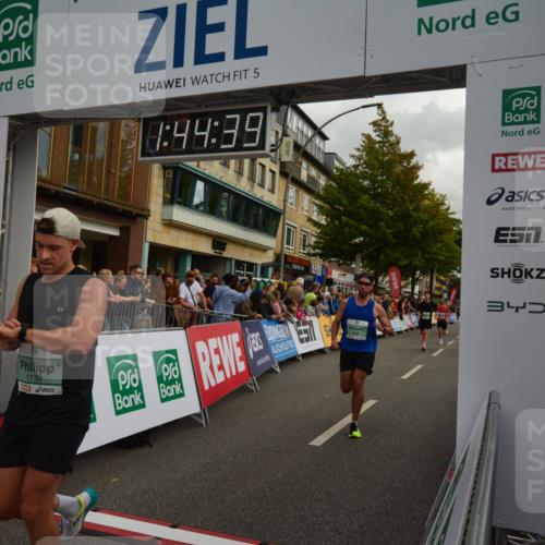 20.09.2026 - PSD Bank Halbmarathon LAZAROV Photography http://msf.ph/oto/10550811 20.09.2026 11:44:38 Ziel 1081, 1317, 1730, 2593, 2708, 3506, 3706 meine-sportfotos.de