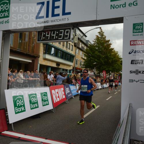 20.09.2026 - PSD Bank Halbmarathon LAZAROV Photography http://msf.ph/oto/10550813 20.09.2026 11:44:39 Ziel 1081, 1083, 1317, 1730, 2593, 2708, 3506, 3706 meine-sportfotos.de