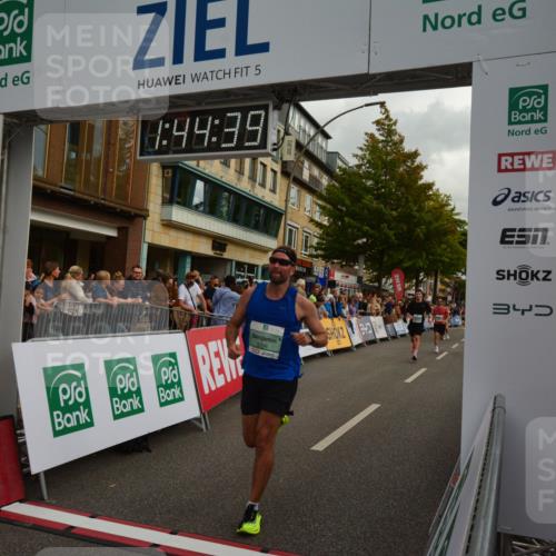 20.09.2026 - PSD Bank Halbmarathon LAZAROV Photography http://msf.ph/oto/10550815 20.09.2026 11:44:39 Ziel 1081, 1083, 1317, 1730, 2593, 2708, 3506, 3706 meine-sportfotos.de