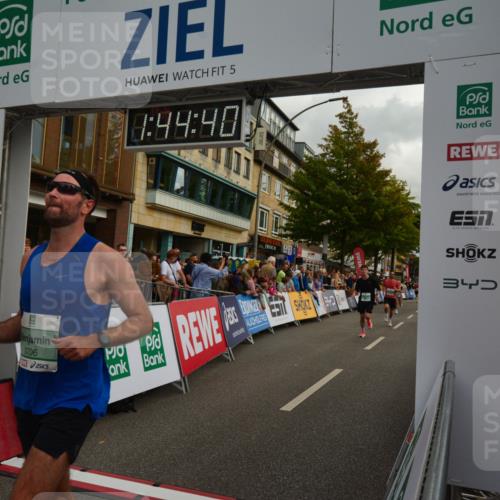 20.09.2026 - PSD Bank Halbmarathon LAZAROV Photography http://msf.ph/oto/10550818 20.09.2026 11:44:39 Ziel 1081, 1083, 1317, 1730, 2593, 2708, 3506, 3706 meine-sportfotos.de
