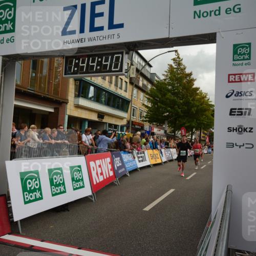 20.09.2026 - PSD Bank Halbmarathon LAZAROV Photography http://msf.ph/oto/10550820 20.09.2026 11:44:40 Ziel 1081, 1083, 1730, 1771, 2593, 2708, 3319, 3506, 3706 meine-sportfotos.de