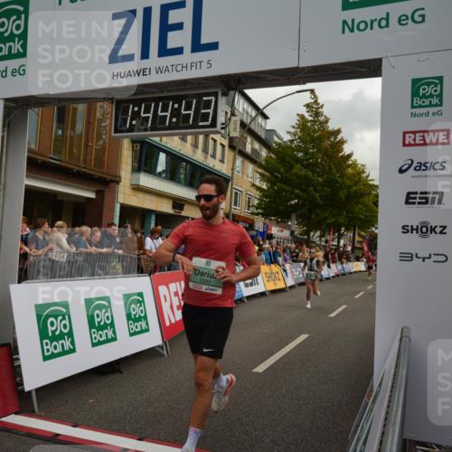 20.09.2026 - PSD Bank Halbmarathon LAZAROV Photography http://msf.ph/oto/10550828 20.09.2026 11:44:43 Ziel 1081, 1083, 1730, 1771, 2558, 2593, 2708, 3319, 3506, 3706 meine-sportfotos.de