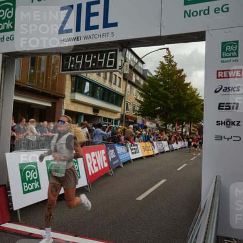 20.09.2026 - PSD Bank Halbmarathon LAZAROV Photography http://msf.ph/oto/10550830 20.09.2026 11:44:45 Ziel 1081, 1083, 1771, 2558, 2593, 2708, 3319, 3506, 3706 meine-sportfotos.de