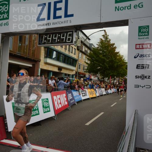 20.09.2026 - PSD Bank Halbmarathon LAZAROV Photography http://msf.ph/oto/10550831 20.09.2026 11:44:46 Ziel 1081, 1083, 1771, 2558, 2593, 2708, 3319, 3506 meine-sportfotos.de