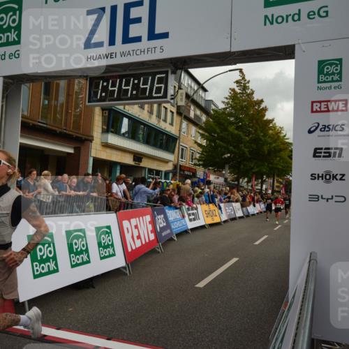 20.09.2026 - PSD Bank Halbmarathon LAZAROV Photography http://msf.ph/oto/10550832 20.09.2026 11:44:46 Ziel 1081, 1083, 1771, 2558, 2593, 2708, 3319, 3506 meine-sportfotos.de