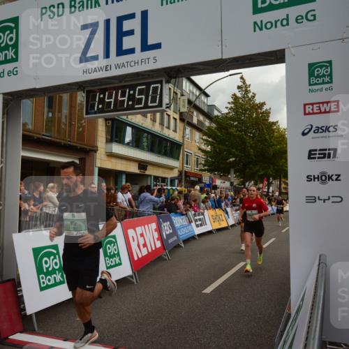 20.09.2026 - PSD Bank Halbmarathon LAZAROV Photography http://msf.ph/oto/10550834 20.09.2026 11:44:49 Ziel 1081, 1083, 1547, 1771, 2558, 2593, 2677, 3319, 3506 meine-sportfotos.de