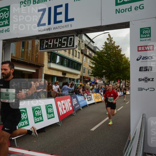 20.09.2026 - PSD Bank Halbmarathon LAZAROV Photography http://msf.ph/oto/10550835 20.09.2026 11:44:50 Ziel 1081, 1083, 1547, 1771, 2558, 2677, 3319, 3506 meine-sportfotos.de