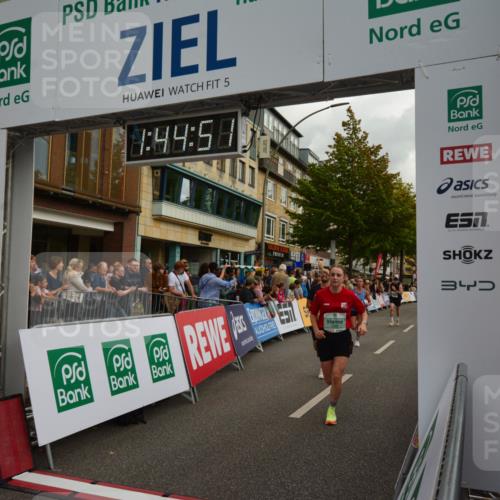 20.09.2026 - PSD Bank Halbmarathon LAZAROV Photography http://msf.ph/oto/10550837 20.09.2026 11:44:50 Ziel 1081, 1083, 1547, 1771, 2558, 2677, 3319, 3506 meine-sportfotos.de