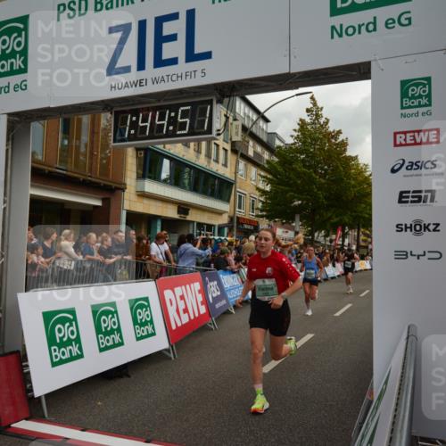 20.09.2026 - PSD Bank Halbmarathon LAZAROV Photography http://msf.ph/oto/10550839 20.09.2026 11:44:50 Ziel 1081, 1083, 1547, 1771, 2558, 2677, 3319, 3506 meine-sportfotos.de