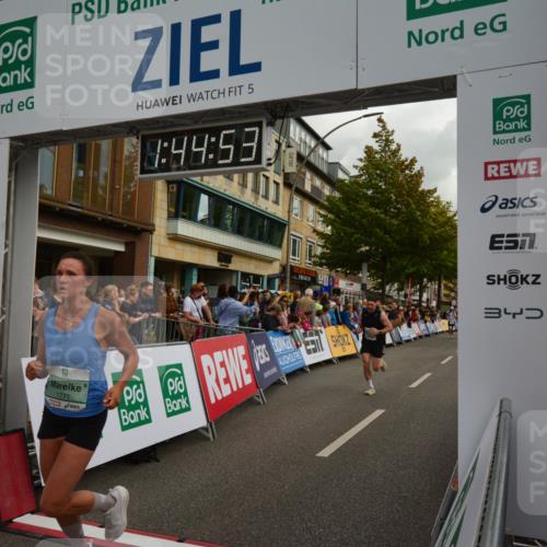 20.09.2026 - PSD Bank Halbmarathon LAZAROV Photography http://msf.ph/oto/10550849 20.09.2026 11:44:52 Ziel 1081, 1083, 1547, 1771, 2558, 2677, 3319, 4365, 4366 meine-sportfotos.de
