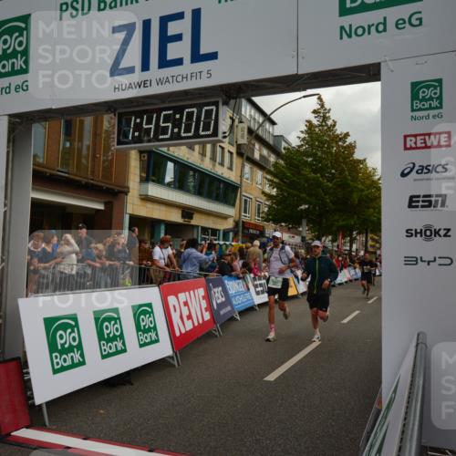 20.09.2026 - PSD Bank Halbmarathon LAZAROV Photography http://msf.ph/oto/10550861 20.09.2026 11:44:59 Ziel 1159, 1430, 1547, 2558, 2677, 3861, 4365, 4366 meine-sportfotos.de