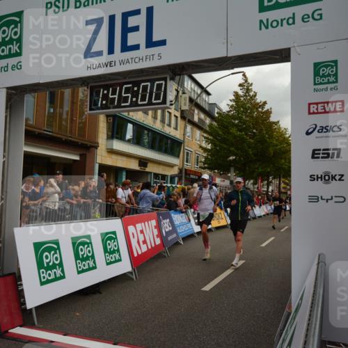 20.09.2026 - PSD Bank Halbmarathon LAZAROV Photography http://msf.ph/oto/10550862 20.09.2026 11:44:59 Ziel 1159, 1430, 1547, 2558, 2677, 3861, 4365, 4366 meine-sportfotos.de