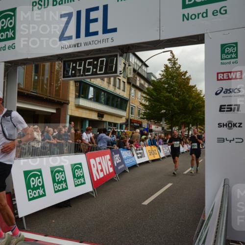 20.09.2026 - PSD Bank Halbmarathon LAZAROV Photography http://msf.ph/oto/10550867 20.09.2026 11:45:01 Ziel 1159, 1430, 1547, 2300, 2677, 2959, 3861, 3913, 3981, 4365, 4366 meine-sportfotos.de