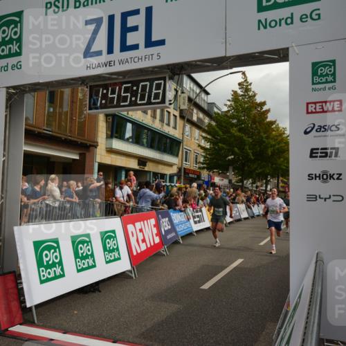 20.09.2026 - PSD Bank Halbmarathon LAZAROV Photography http://msf.ph/oto/10550883 20.09.2026 11:45:08 Ziel 1159, 1374, 1430, 2300, 2928, 2959, 3861, 3913, 3981, 4365, 4366 meine-sportfotos.de