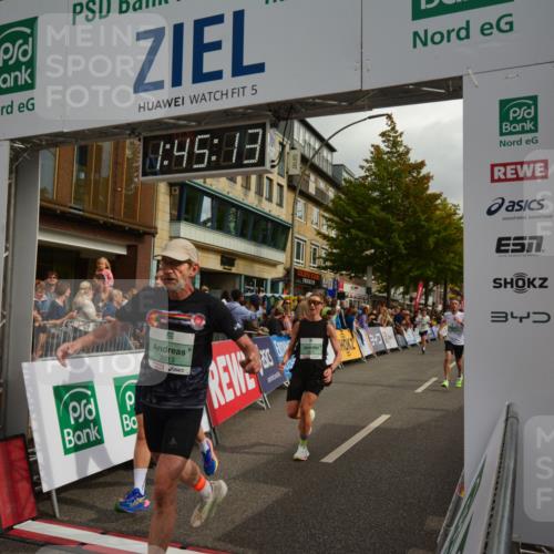20.09.2026 - PSD Bank Halbmarathon LAZAROV Photography http://msf.ph/oto/10550896 20.09.2026 11:45:12 Ziel 1159, 1168, 1374, 1430, 2300, 2928, 2959, 3861, 3913, 3981 meine-sportfotos.de