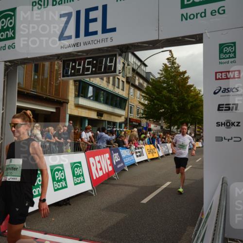 20.09.2026 - PSD Bank Halbmarathon LAZAROV Photography http://msf.ph/oto/10550901 20.09.2026 11:45:13 Ziel 1159, 1168, 1374, 1430, 2300, 2928, 2959, 3861, 3913, 3981 meine-sportfotos.de